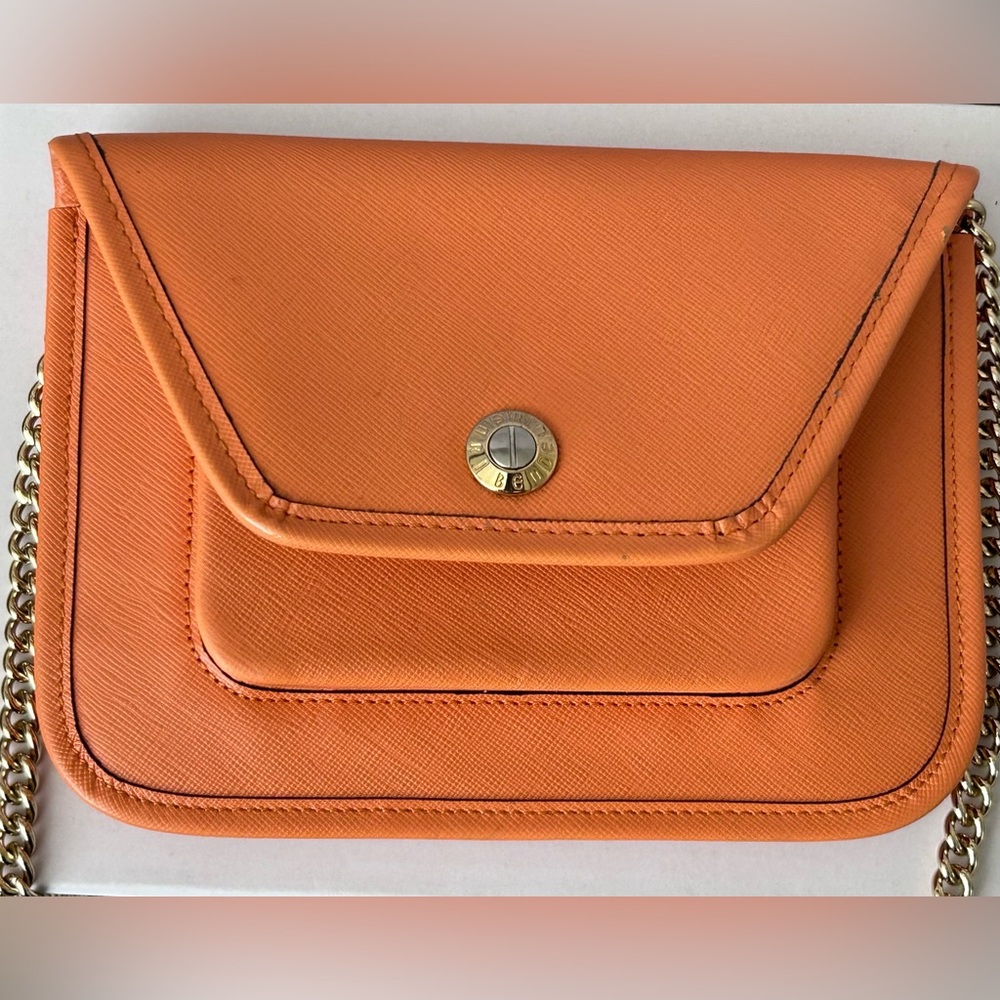 AUTHENTIC, Vintage Henri Bendel saffiano crossbody
